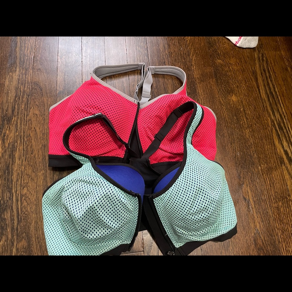 2 Victoria’s Secret double layered sports bras